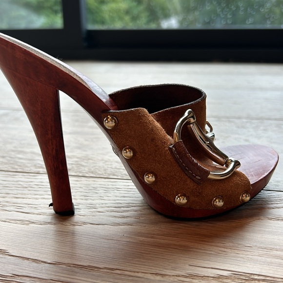 Brown suede, Gucci Horsebit slide clogs, Size 35 - Picture 1 of 14